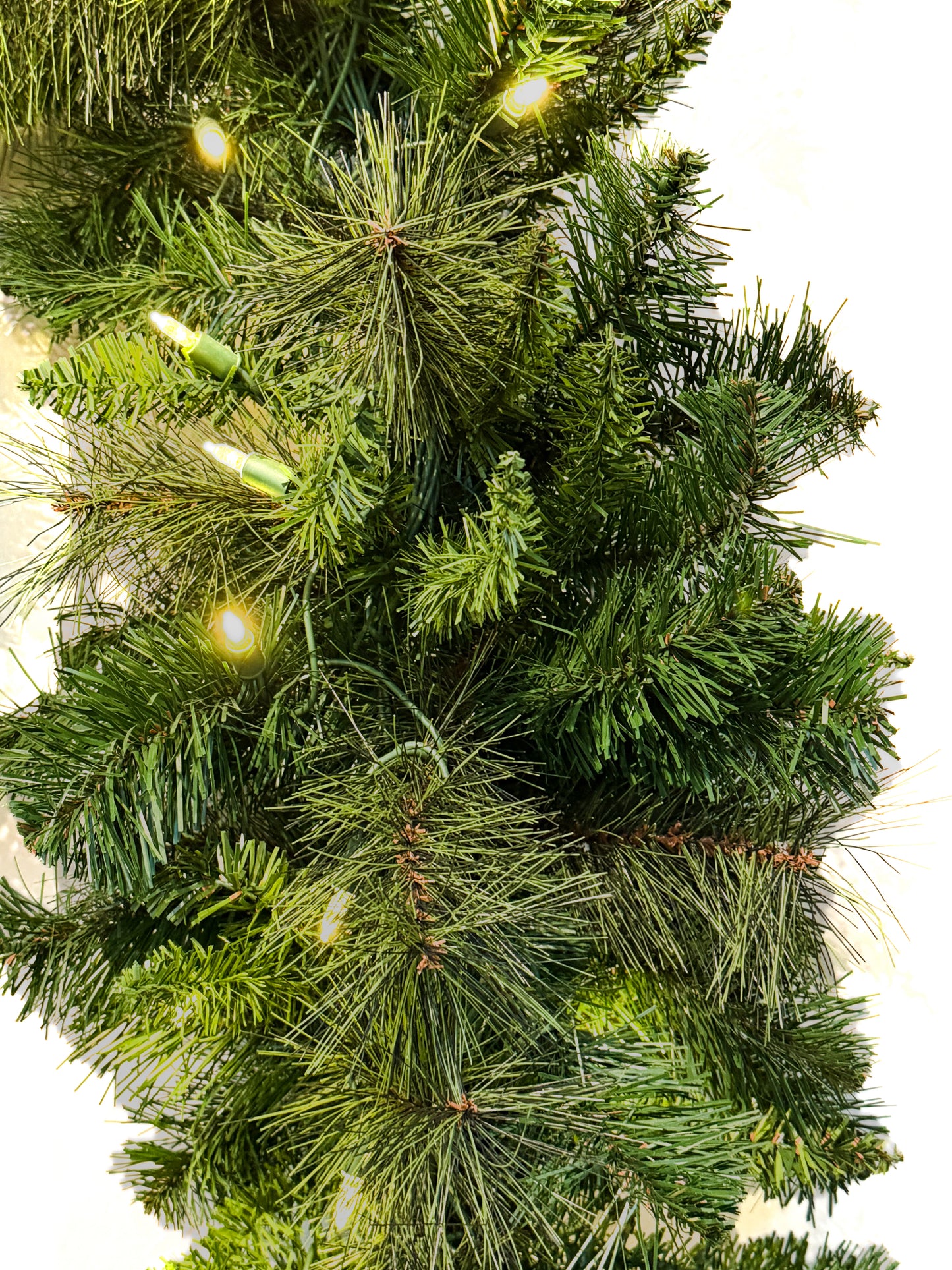 9' X 14" Garland LED Deluxe Belgium, 100 Lt