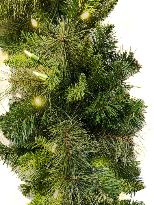 9' X 14" Garland LED Deluxe Belgium, 100 Lt