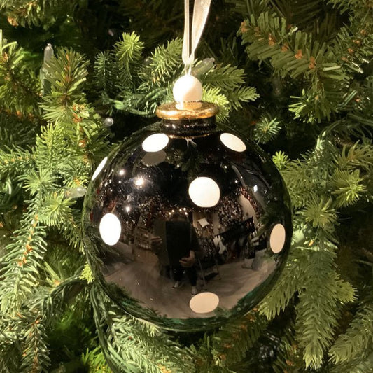 100mm hand-blown polka dot bauble porcelain
cap, white-black MULTIPLES 6